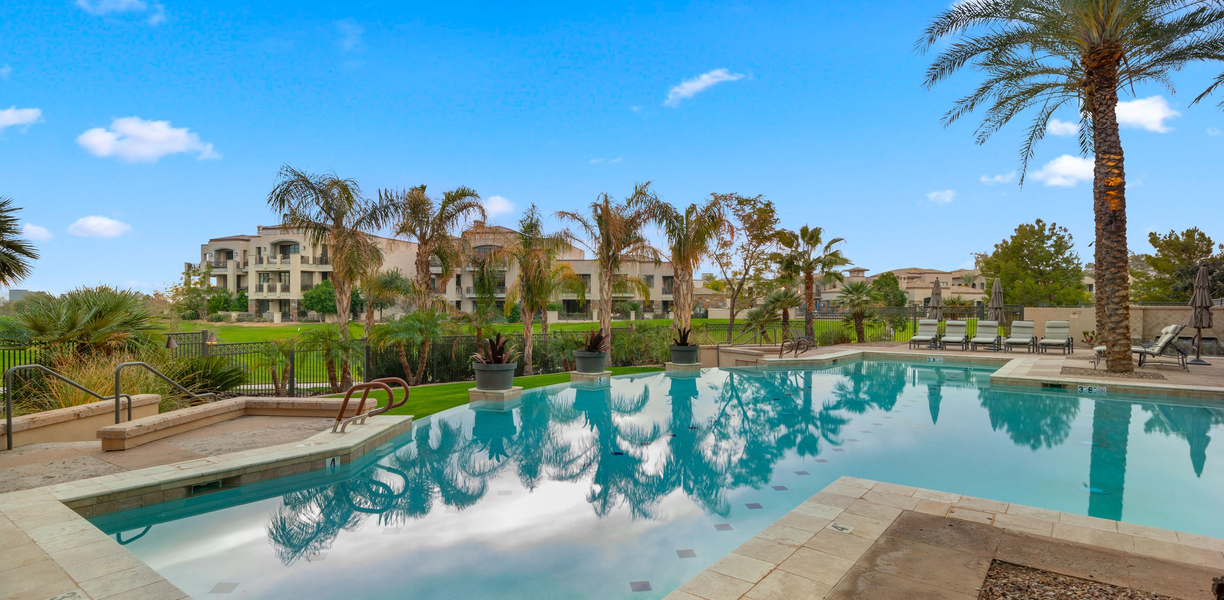 Buying a Second Home in Scottsdale: A Snowbird's Guide to Seasonal Luxury Living